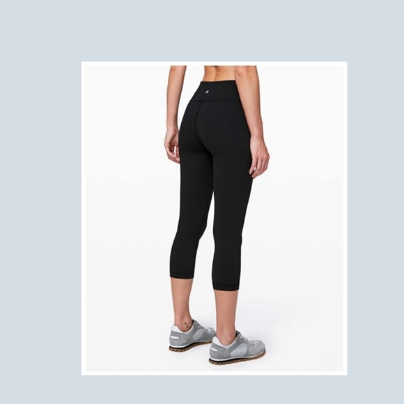 lululemon athletica Pants - Lululemon Wunder Under Crop Leggings size 6